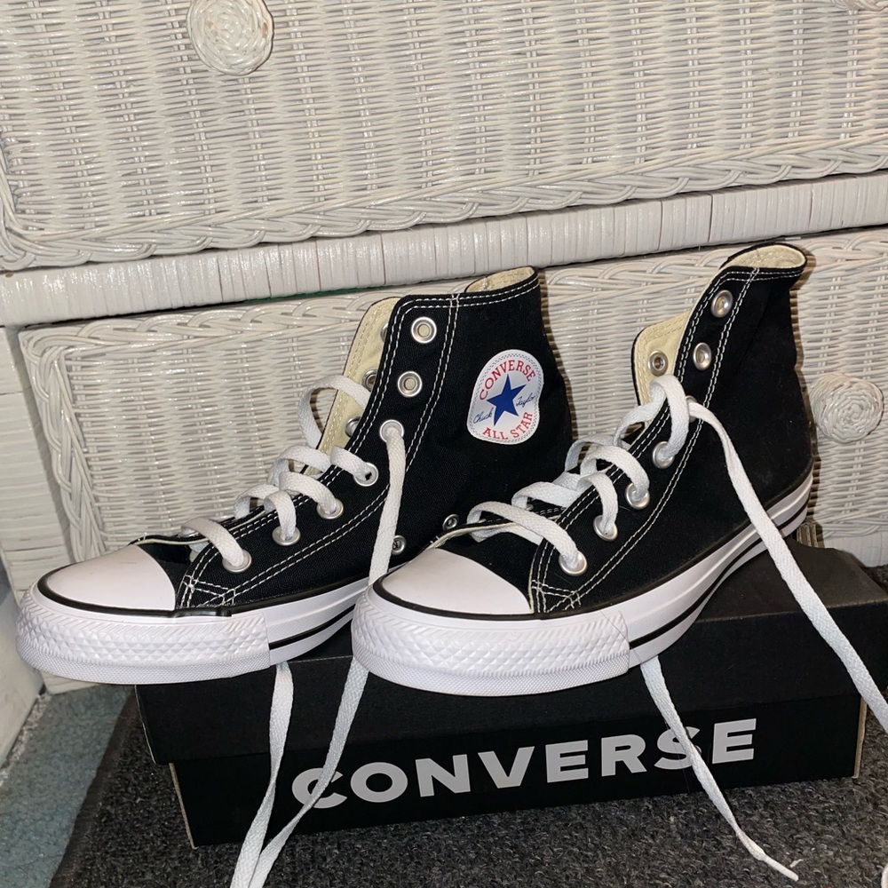 Black & white converse